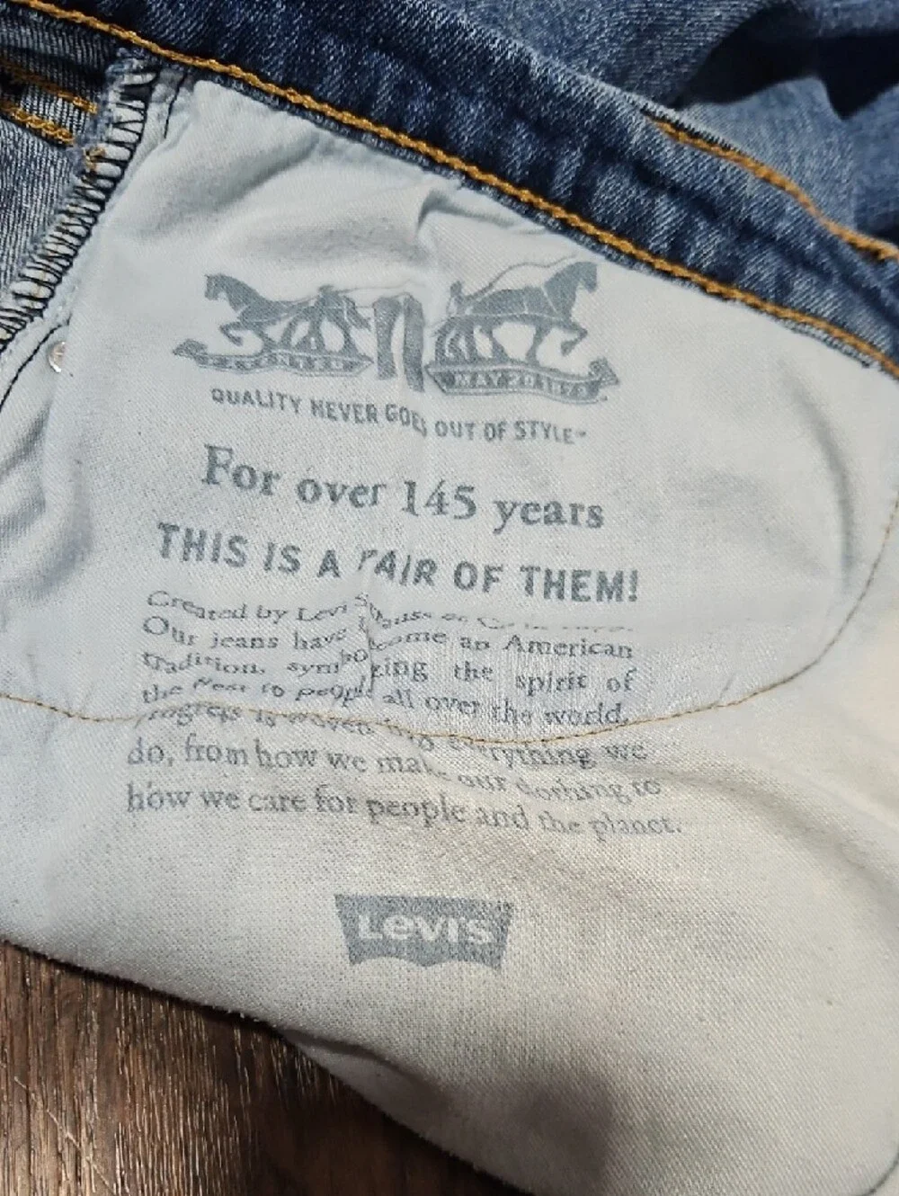 Levi’s 505 Regular Fit Jeans Men’s 36x30 Medium Wash Distressed
